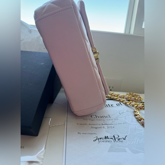 NEW CHANEL make up Crossbody - Picture 8 of 13